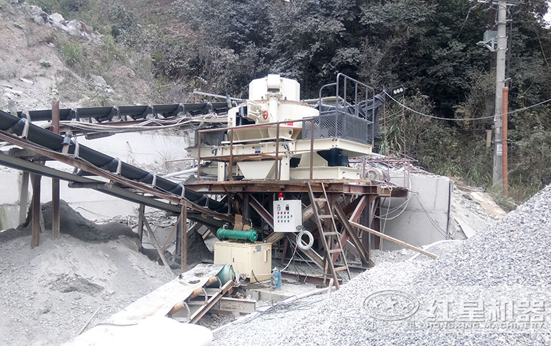 碎石整形機(jī)作業(yè)現(xiàn)場 碎石整形機(jī)作業(yè)現(xiàn)場